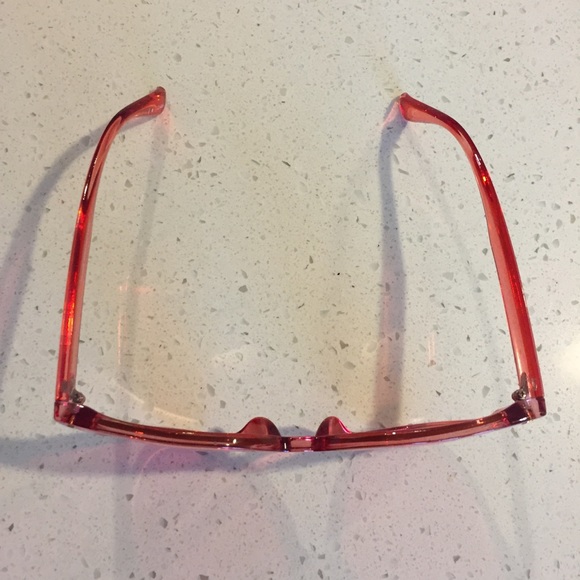 3/$25 Oversized Translucent Red Sunglasses 🕶 - Picture 3 of 4